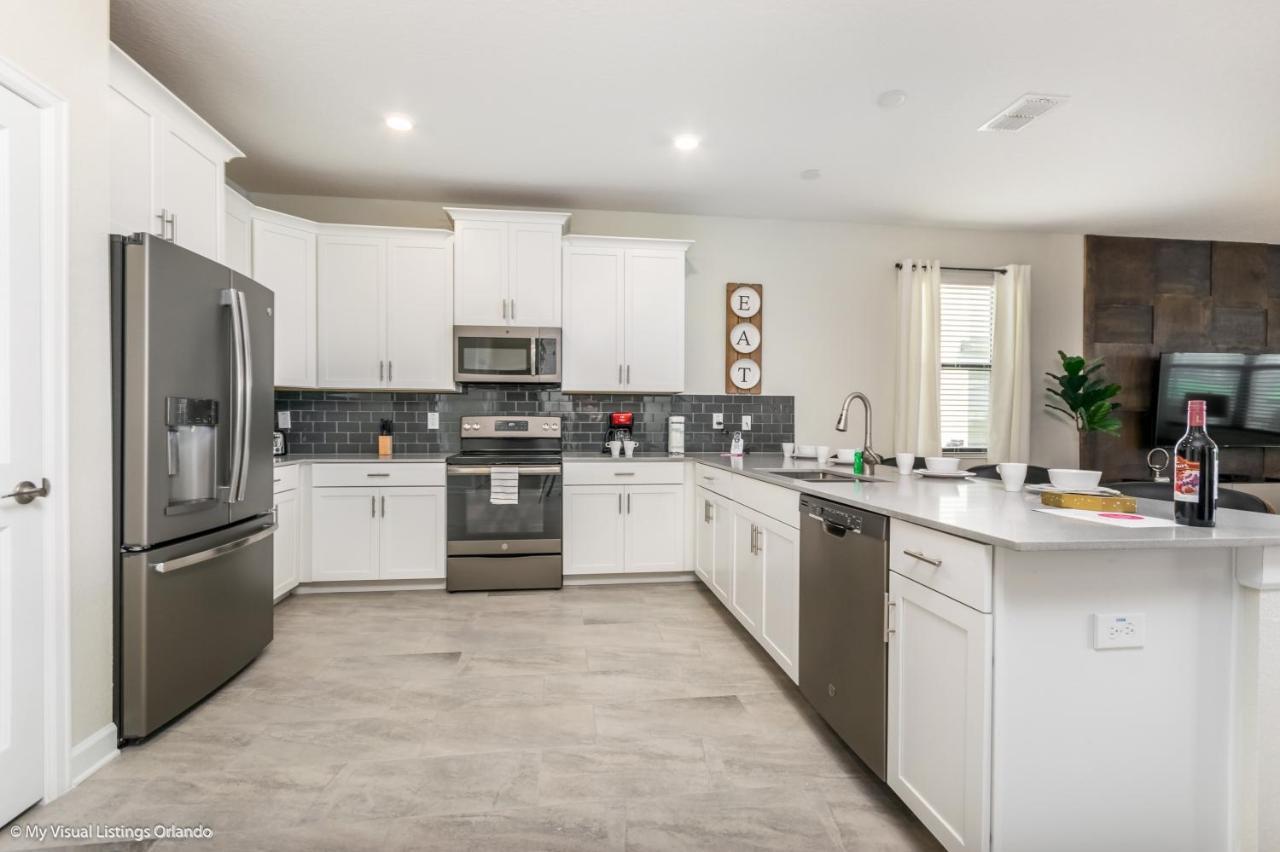 2911 Fable Street Villa