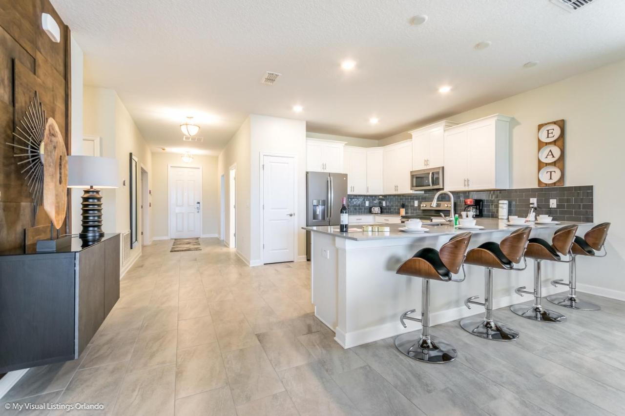2911 Fable Street Villa